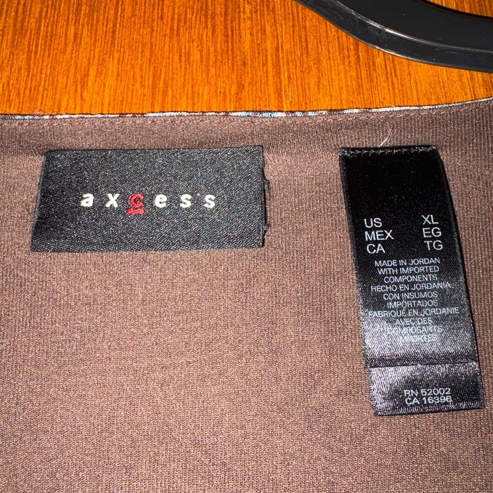 Axcess Multicolor Paisley Blouse - Picture 3 of 5